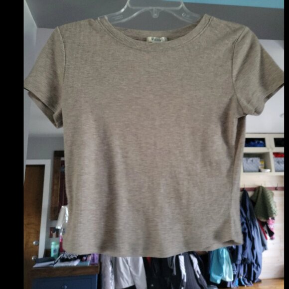 Tops - Womens size large cropped shirt